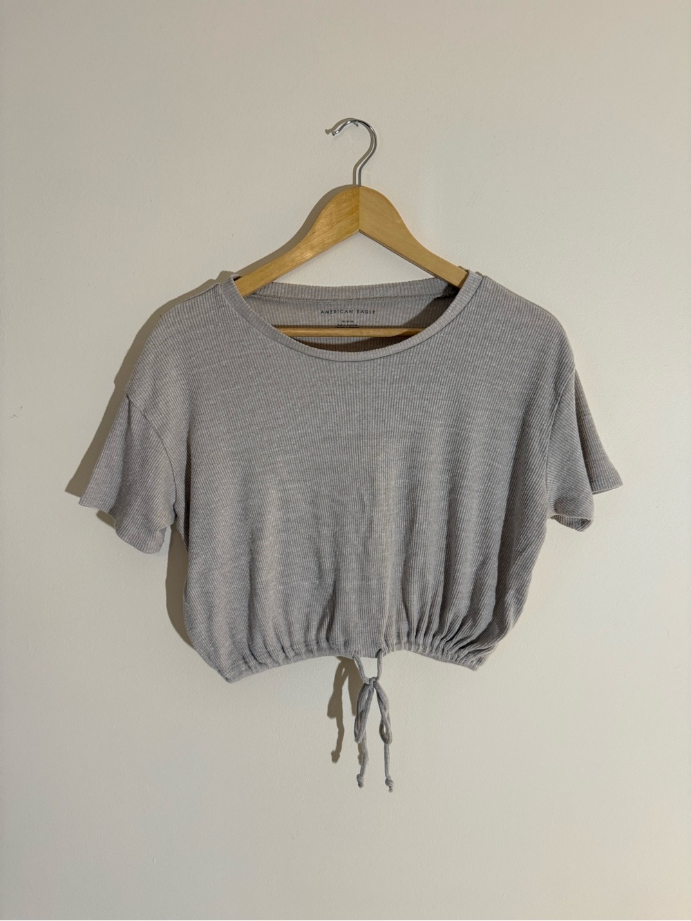 American Eagle Medium Tan/Cream Athleisure Shirt with Cinch Waist